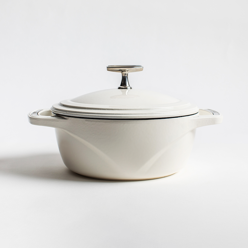 USA Enamel? Cast Iron Dutch Oven - Image 39
