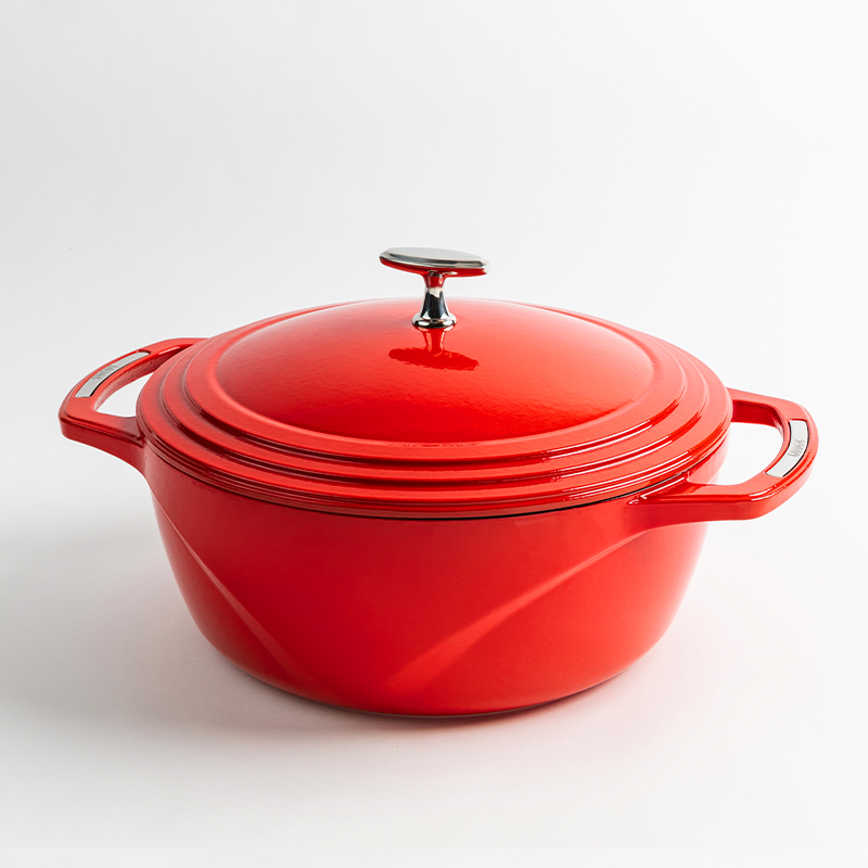 USA Enamel? Cast Iron Dutch Oven - Image 4